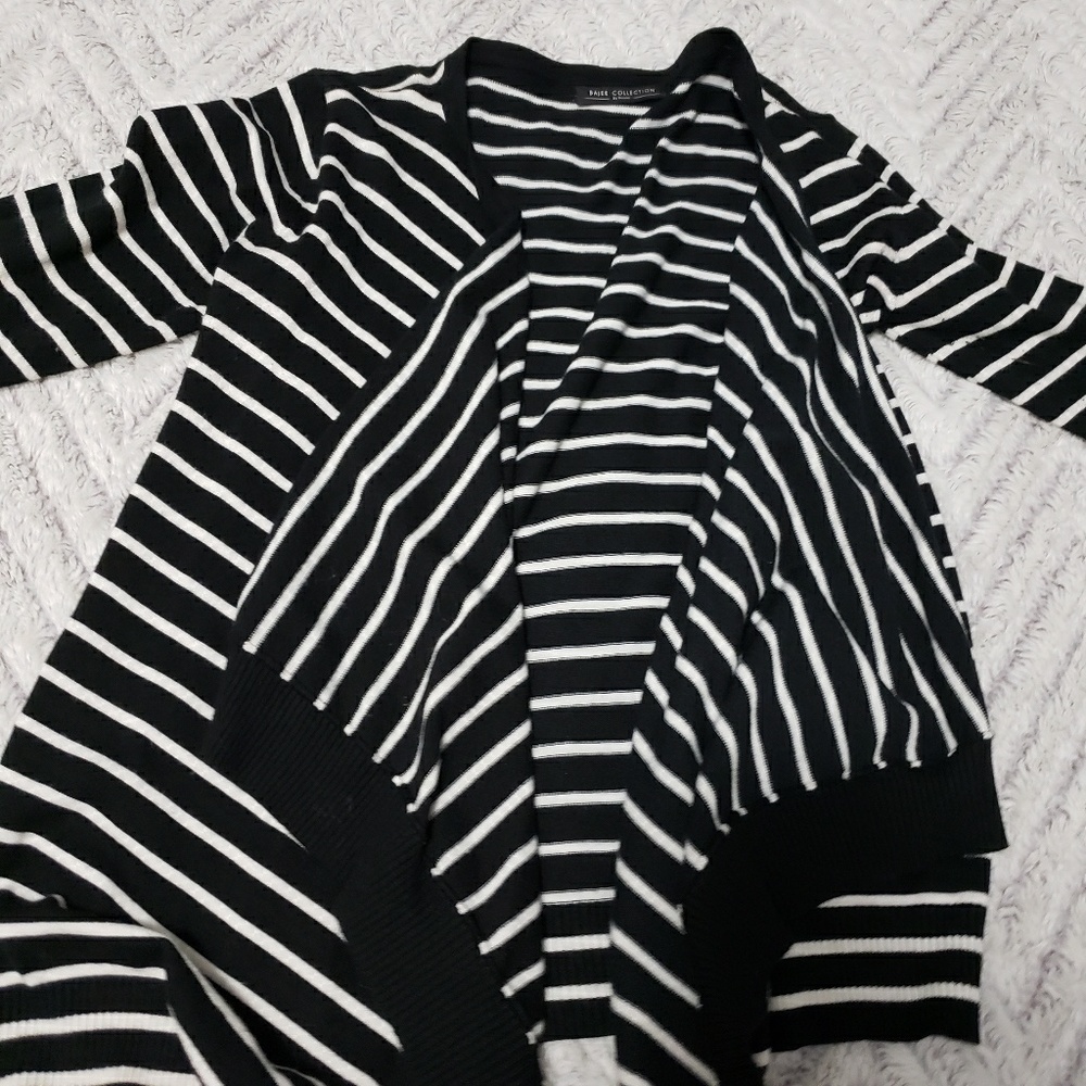 Open fold cardigan